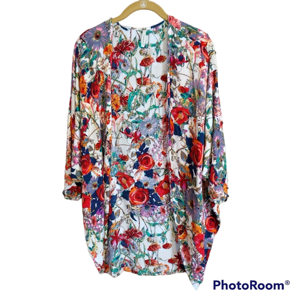 Floral dolman sleeve kimono top size small